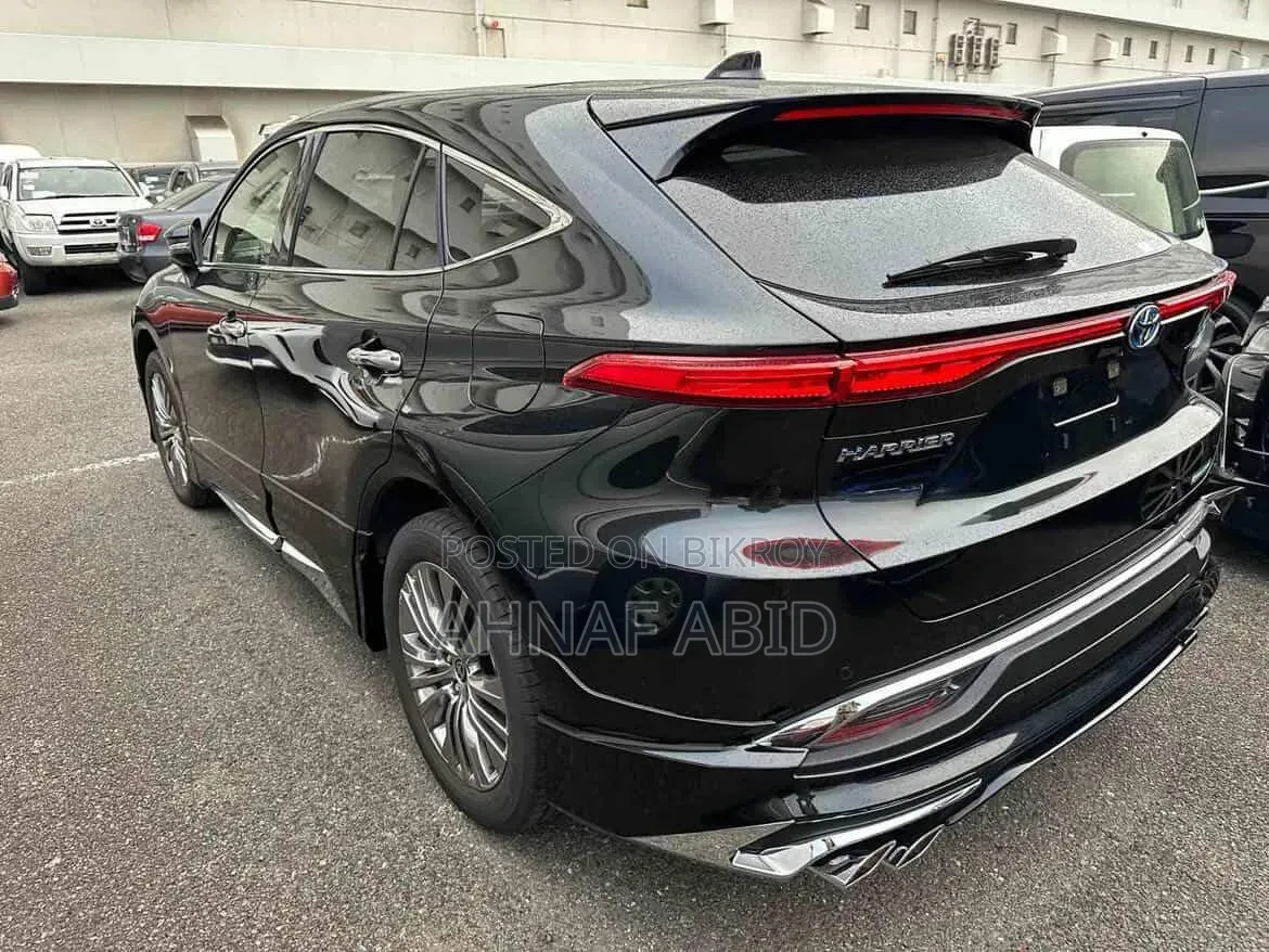 Toyota Harrier 2021 Black