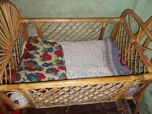 বাচ্চাদের দোলনা