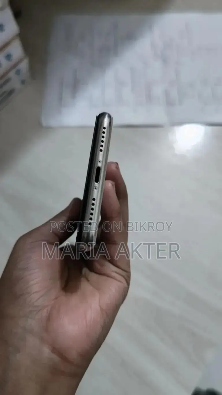 Apple iPhone X 64 GB White