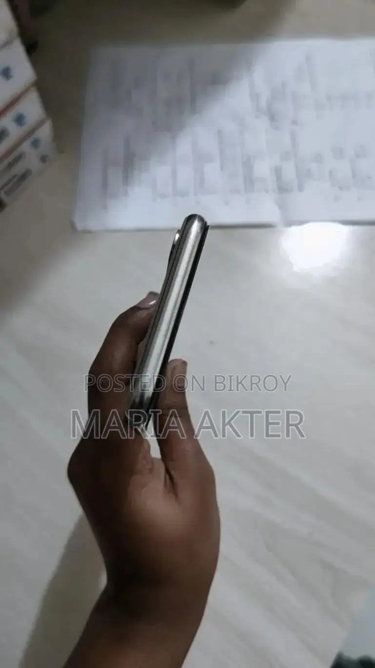 Apple iPhone X 64 GB White