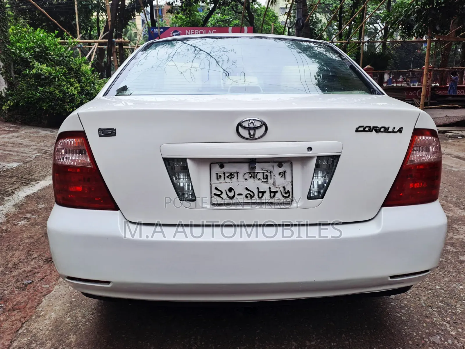 Toyota Corolla 2005 White