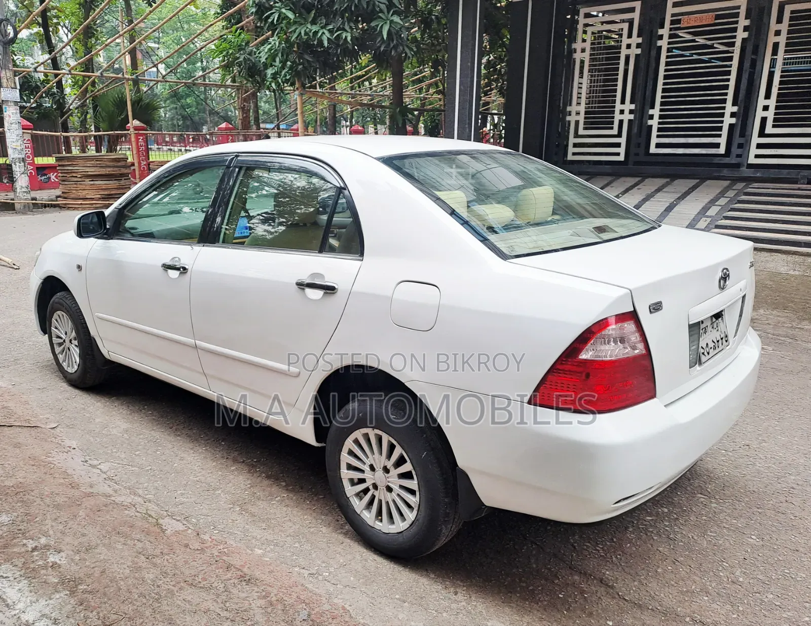 Toyota Corolla 2005 White