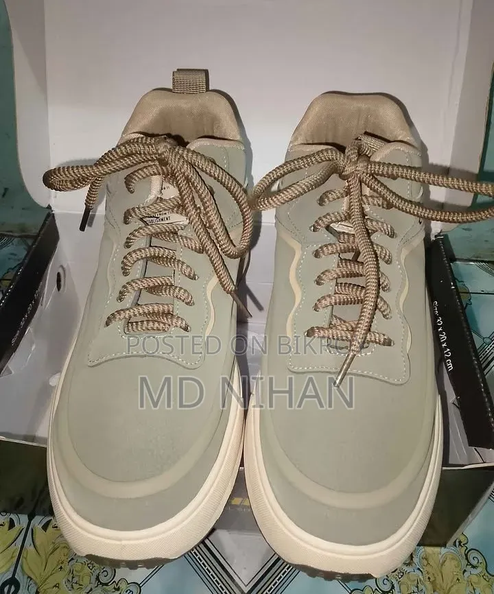 Man's Shoes