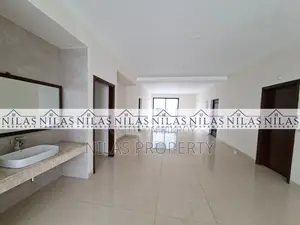4bdrm Apartment in Banani for Sale