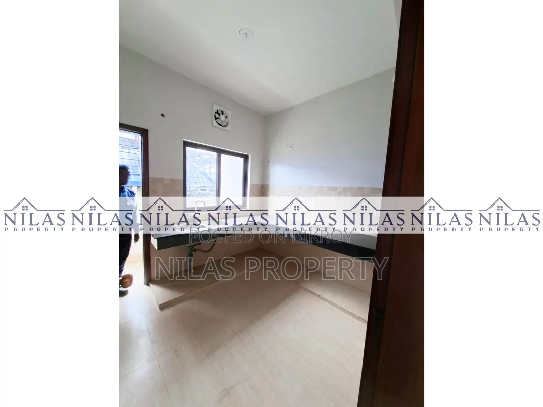 4bdrm Apartment in Banani for Sale