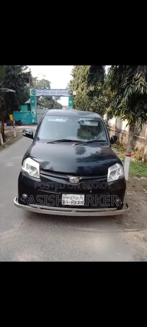 Toyota Sienta 1.5 FWD 2013 Black