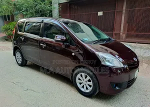 Toyota Passo Sette 2010 Maroon