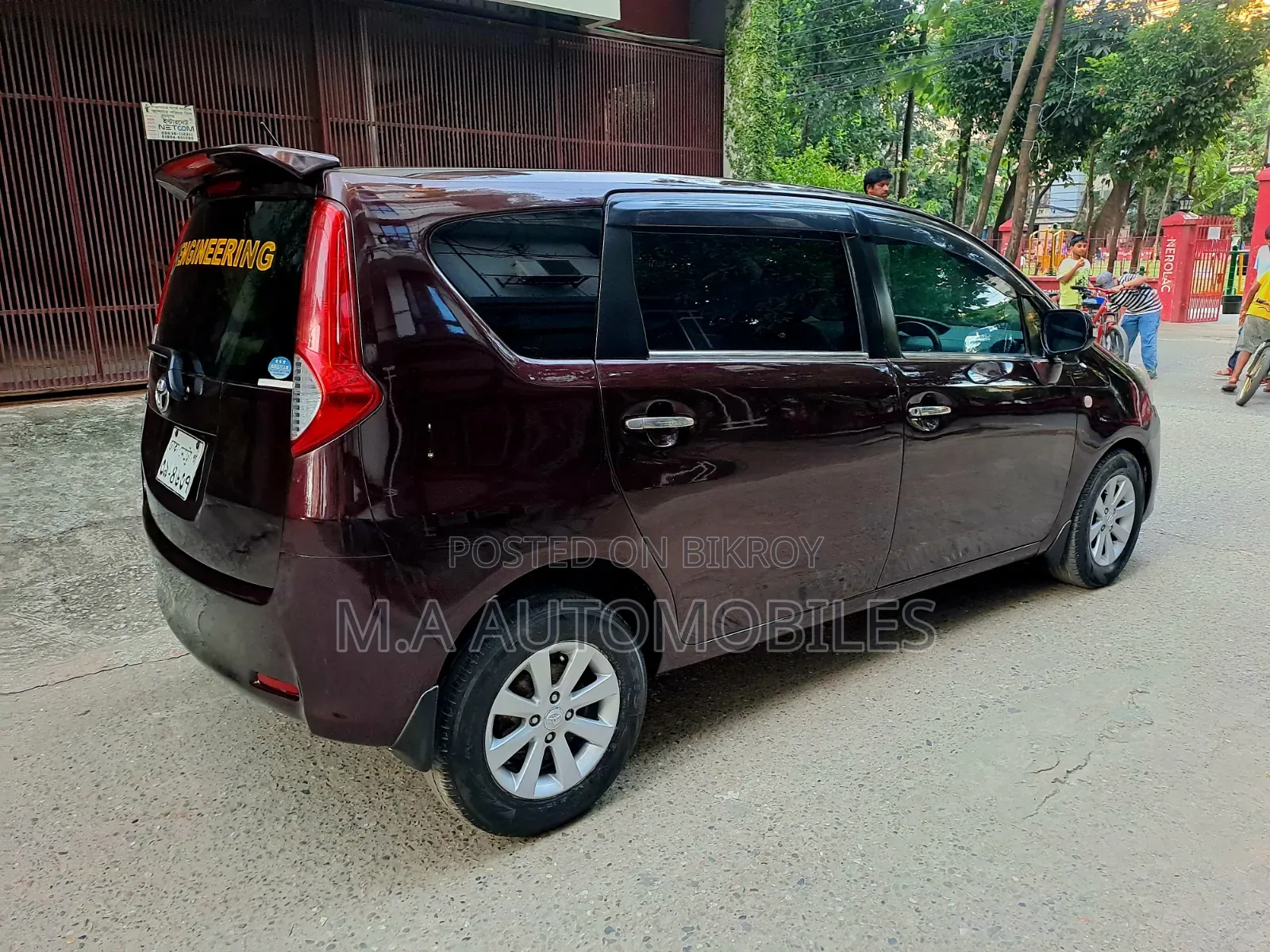 Toyota Passo Sette 2010 Maroon
