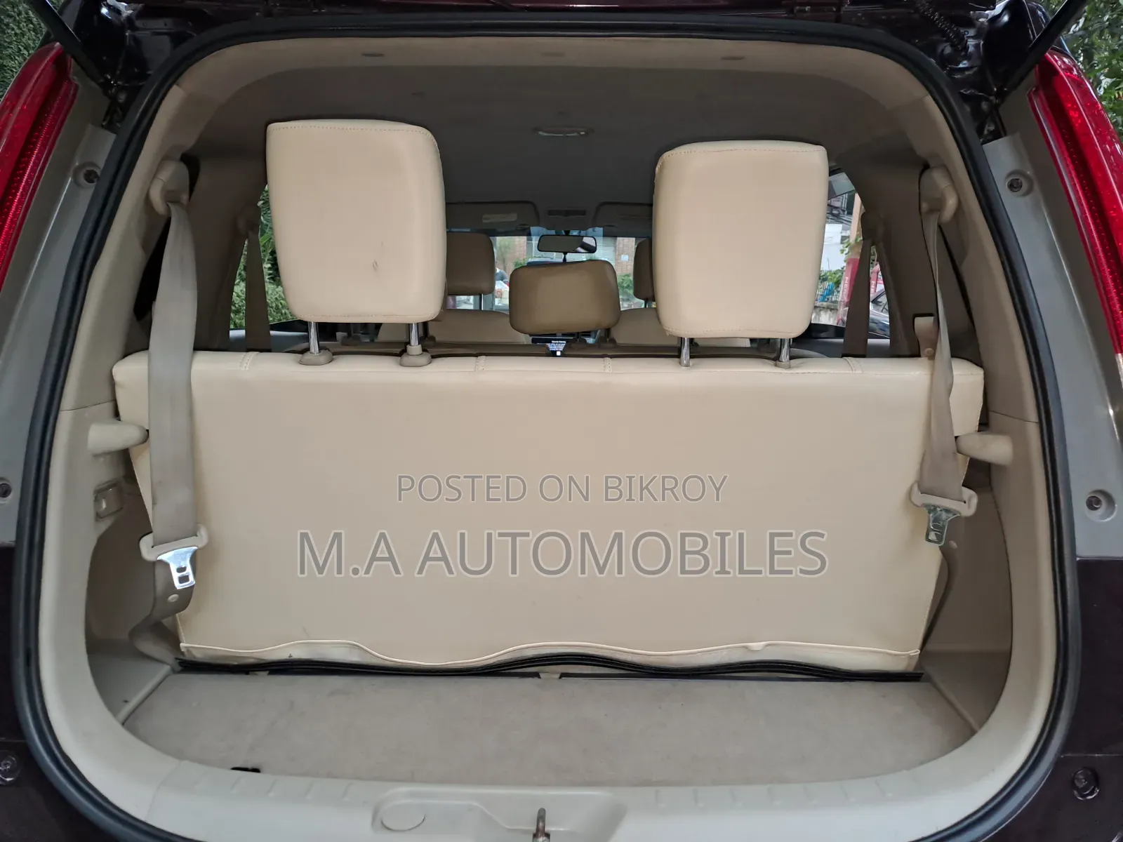 Toyota Passo Sette 2010 Maroon