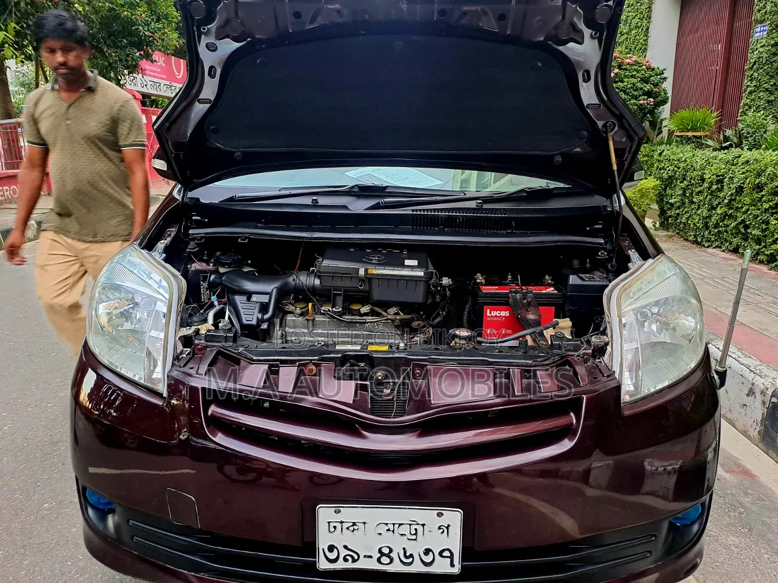 Toyota Passo Sette 2010 Maroon