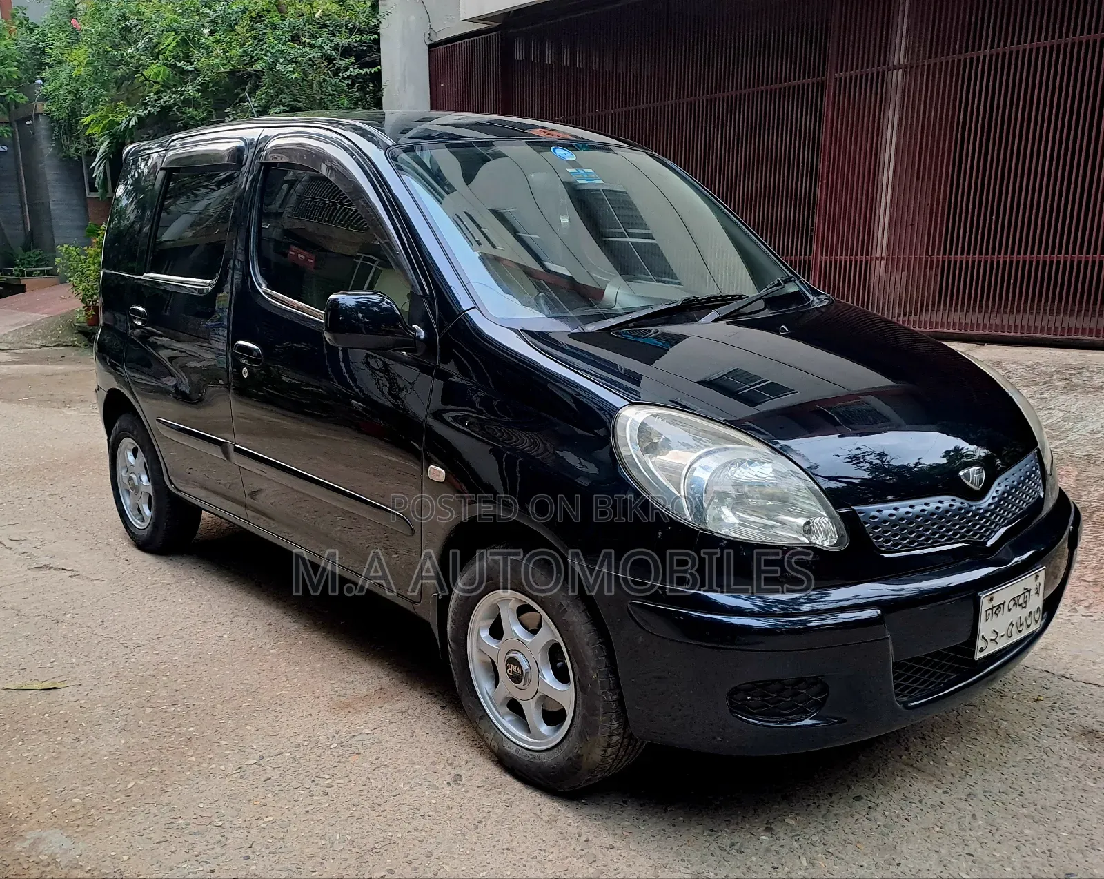 Toyota Fun Cargo 2004