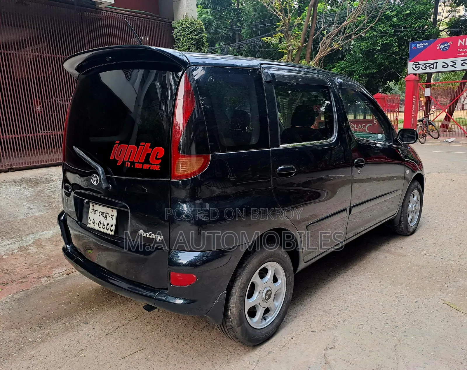 Toyota Fun Cargo 2004