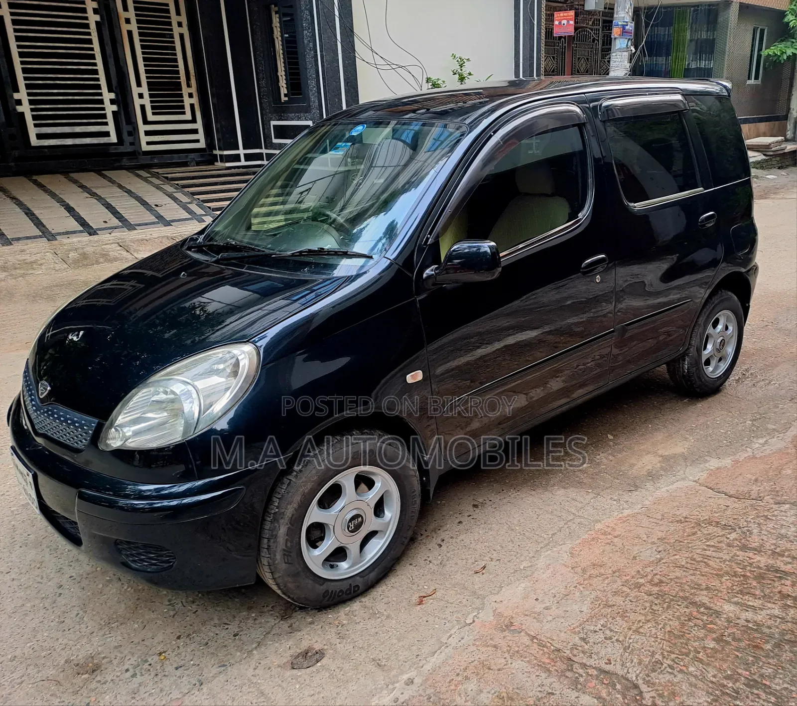Toyota Fun Cargo 2004