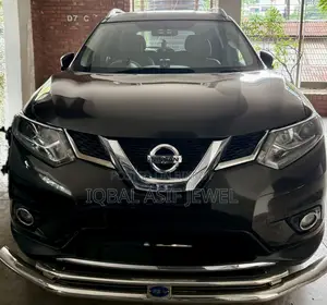 Nissan X-Trail 2.0 Petrol AWD 2016 Green
