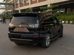 Mitsubishi Outlander 2010 Black