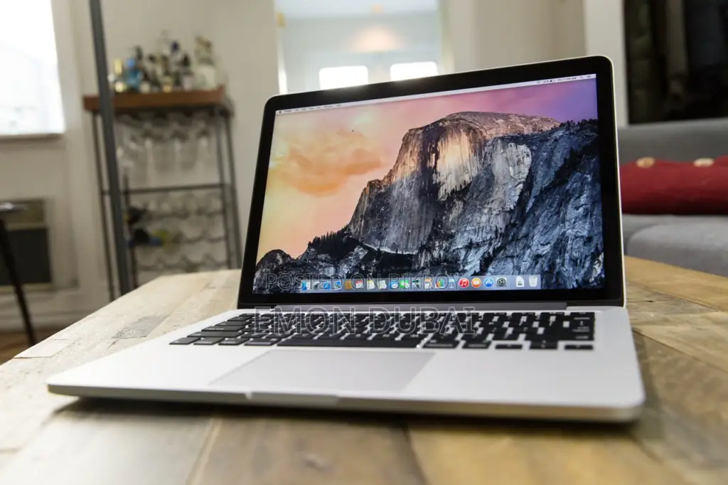 Laptop Apple MacBook 2015 8GB Intel Core I5 SSD 500GB