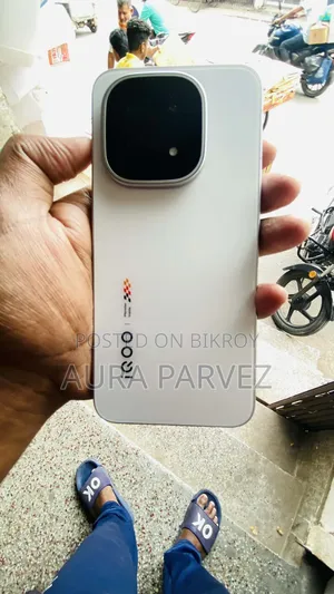 New iQOO 15 256 GB White