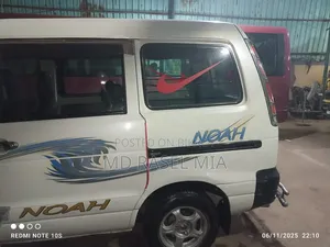 Toyota Voxy 2004 White