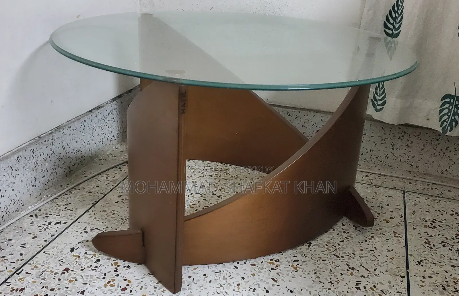 Hatil Flicker Table With Glass