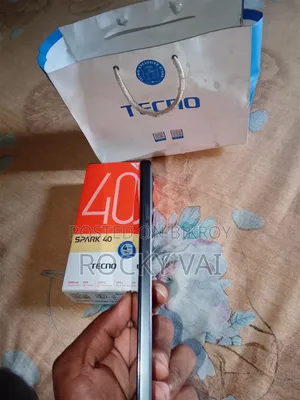 Tecno Spark 40 128 GB Black