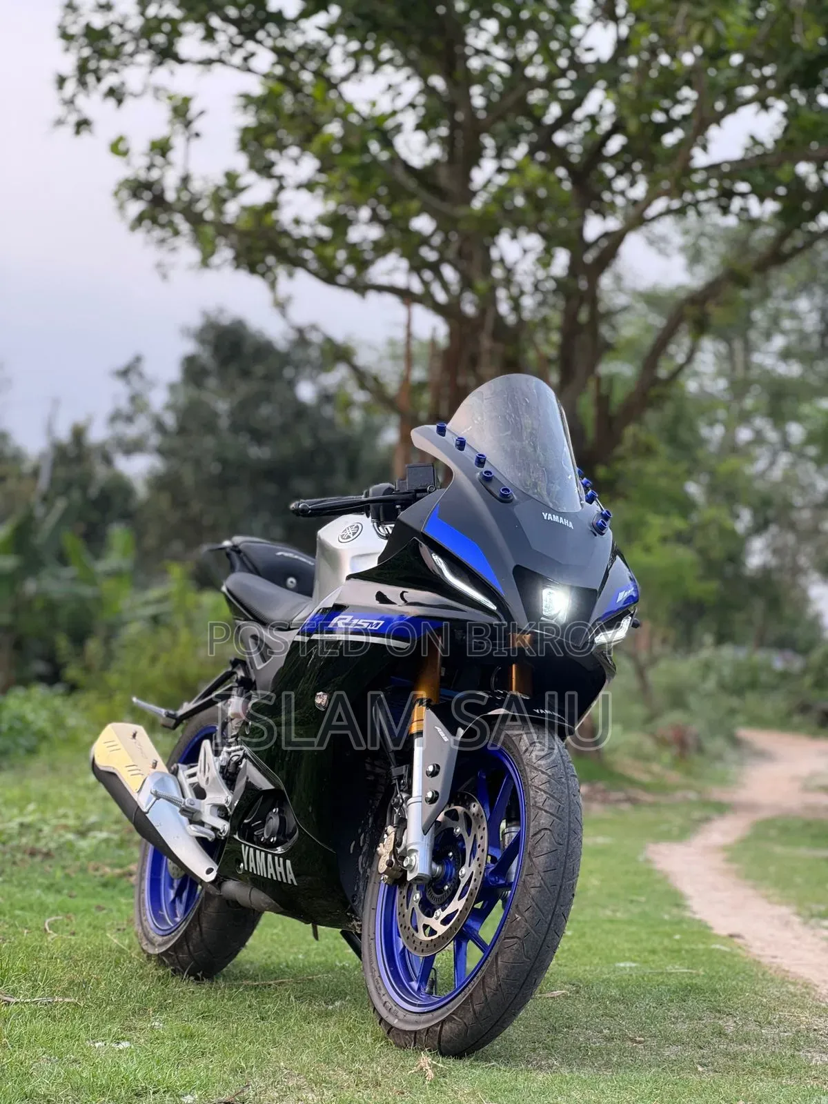 Yamaha R1 2026 Silver