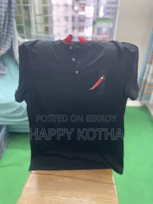 স্টাইলিশ টি-শার্টে প্রথম ১০ জন ক্রেতার জন্য বিশেষ ছাড়