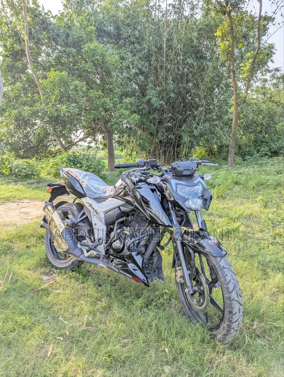 New TVS Apache RTR 160 4V 2025 Black
