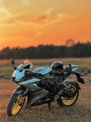Yamaha R1 2022