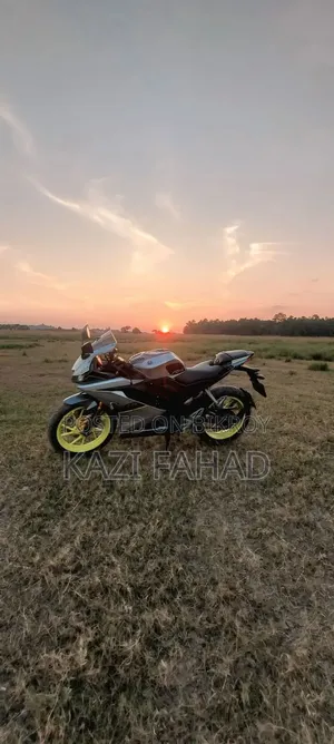 Yamaha R1 2022