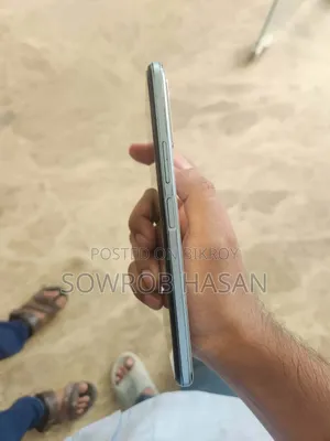 New Vivo Y21 64 GB Red