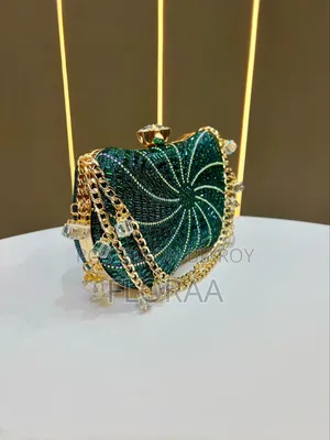 স্টানিং ক্রিস্টাল ব্যাগ