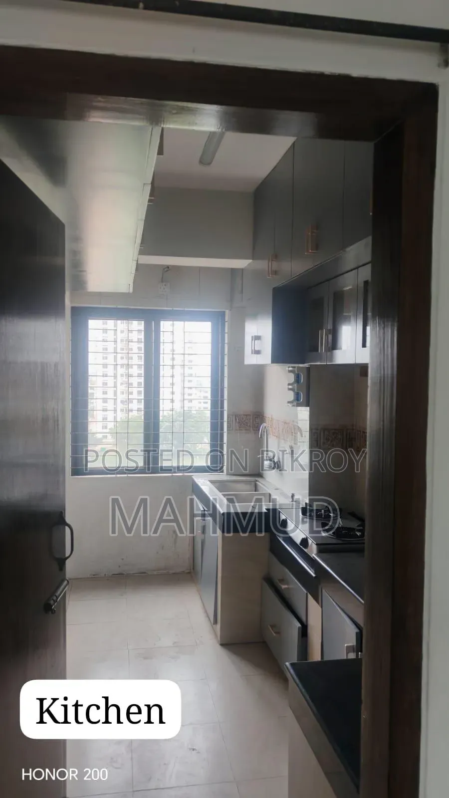 3-bedroom Apartment in Matikata, Cantonment for Sale