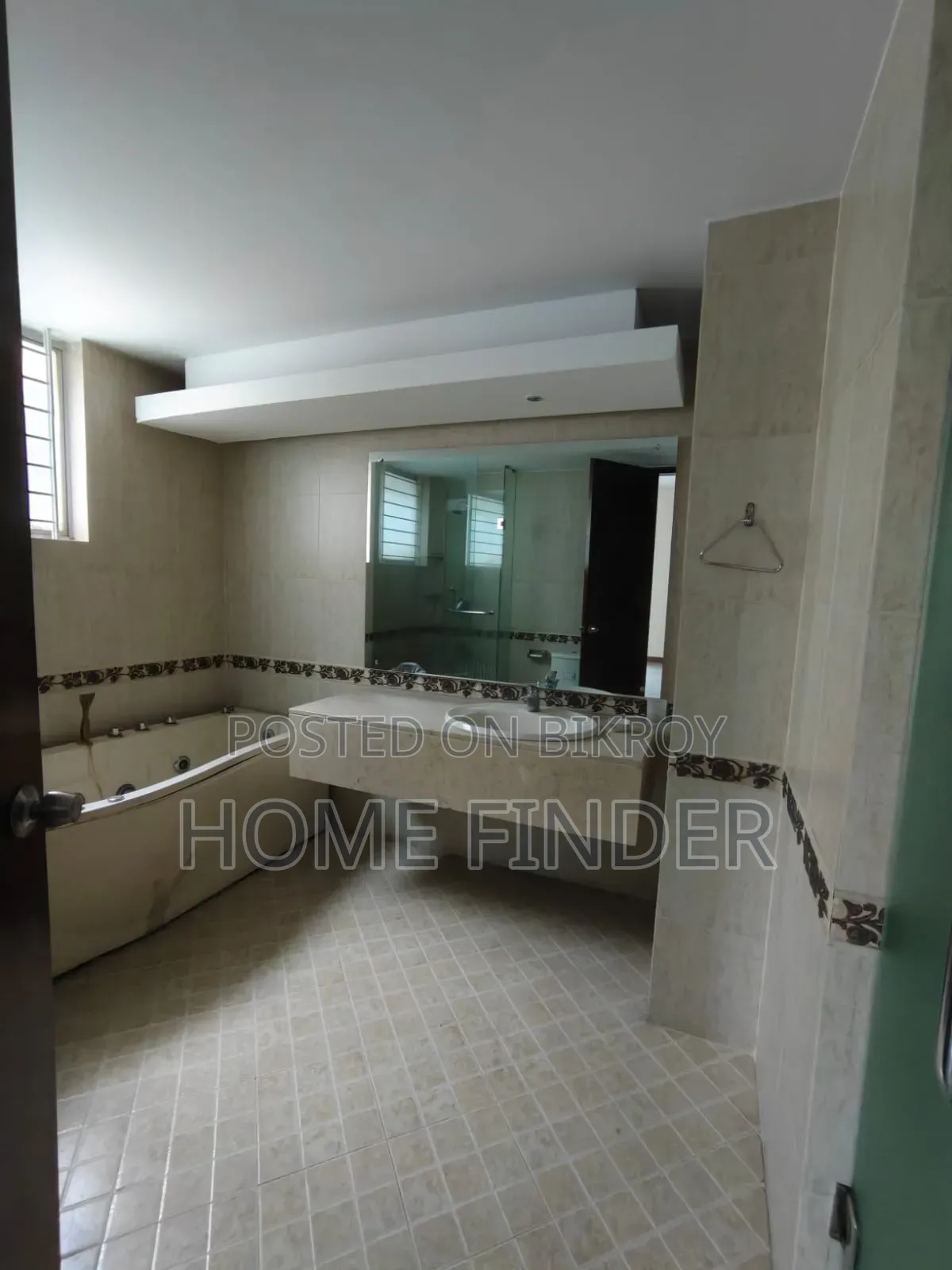 4bdrm Apartment in Gulshan for rent