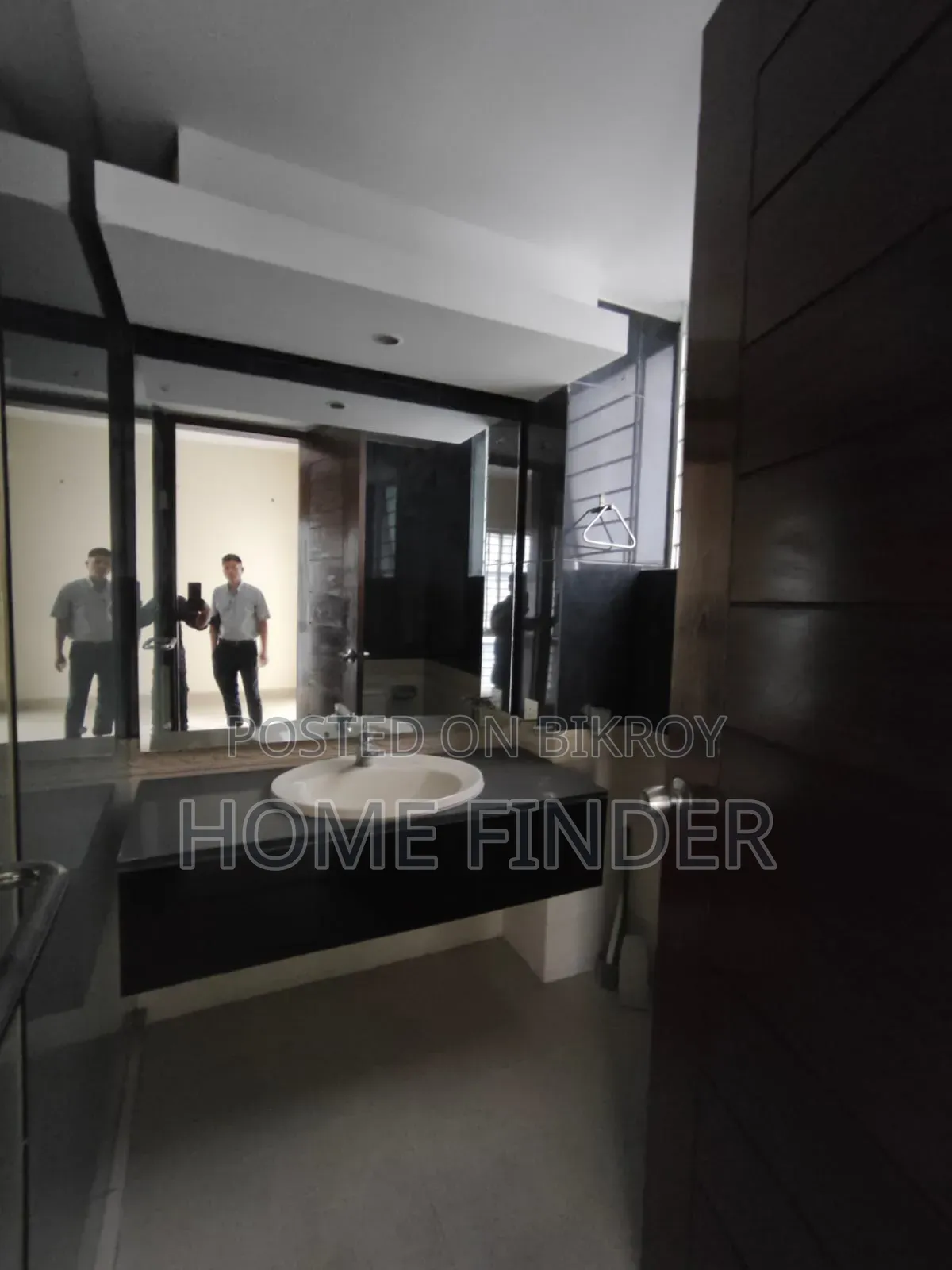 4bdrm Apartment in Gulshan for rent