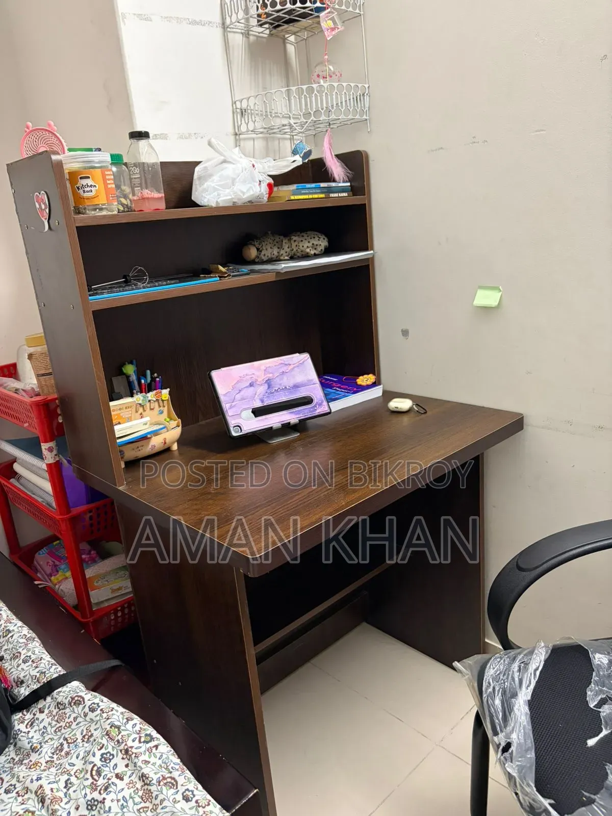 স্টাডি টেবিল এবং চেয়ার