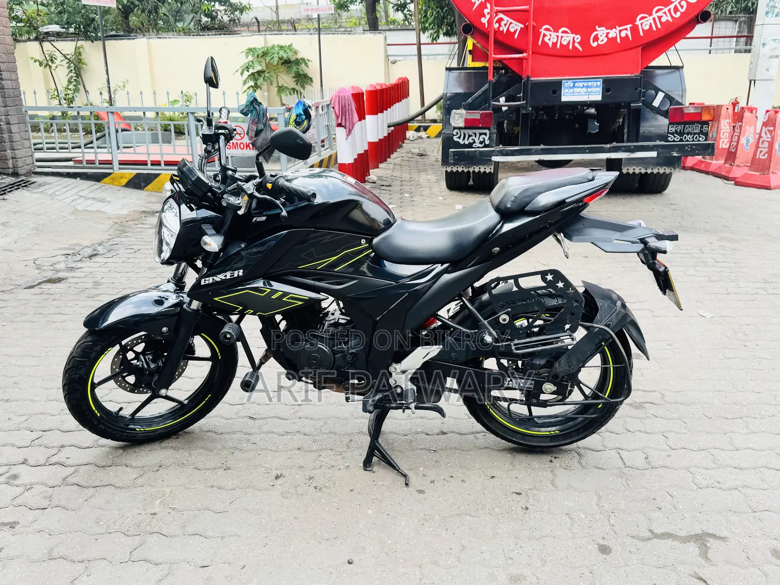 Suzuki 2025 Black