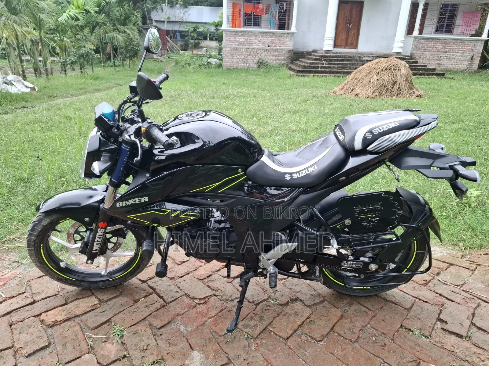 Suzuki 2025 Black