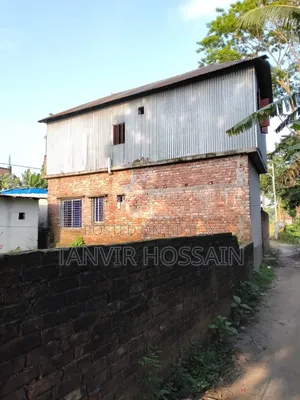 Furnished 5bdrm House in Demra for Sale