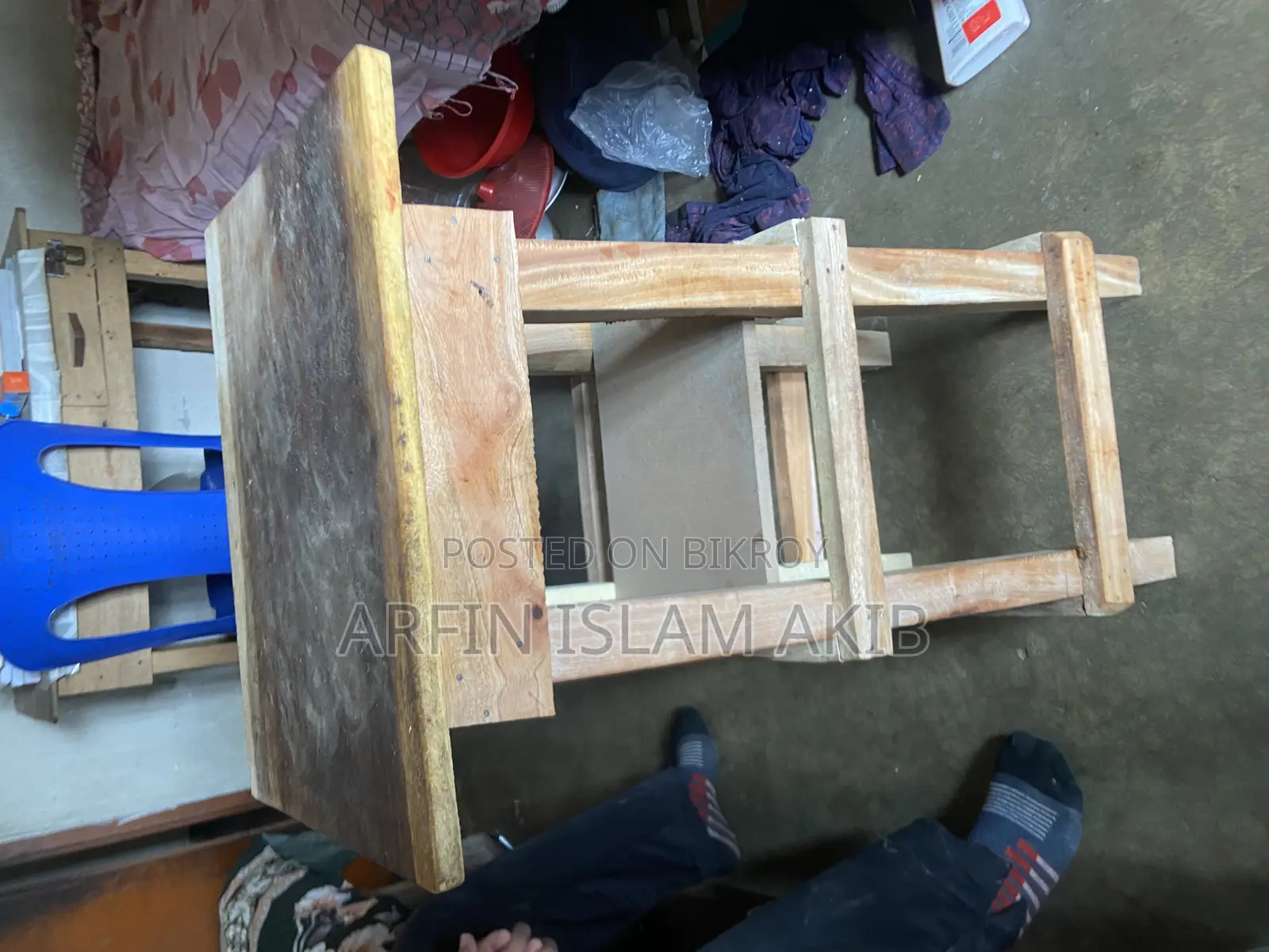 Furniture in excellent condition, brand new