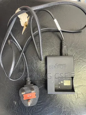 ক্যানন ৮০০ডি লেন্স ৭৫-৩০০মিমি সহ
