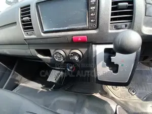 Toyota HiAce 2020 White