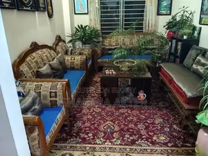 ফ্যামিলি অ্যাপার্টমেন্টে একটি রুম ভাড়া হবে