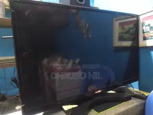 Walton 32-ইঞ্চি LED টেলিভিশন (Android 7)