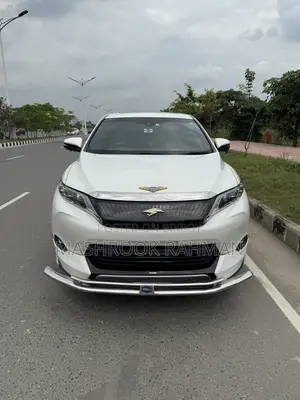 টয়োটা হ্যারিয়ার ২০১৬ পার্ল
