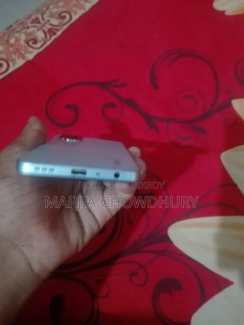 Oppo A18 128 GB Blue