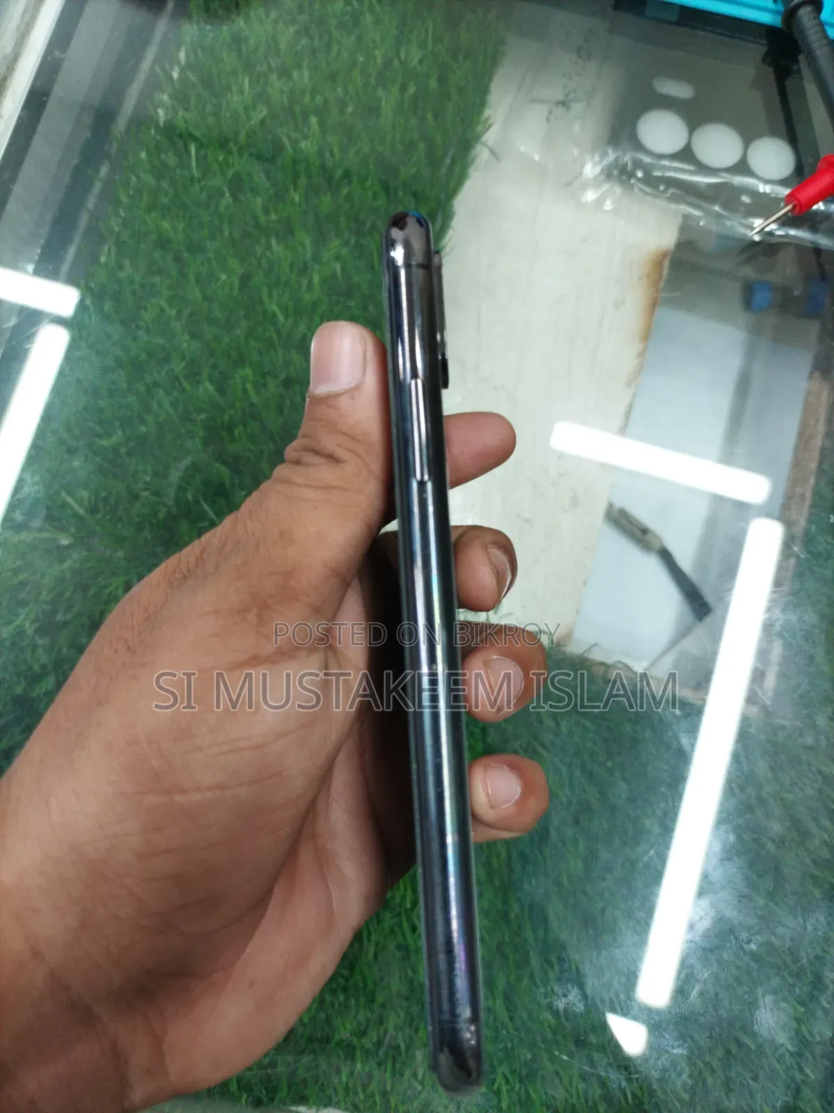 Apple iPhone X 64 GB Black