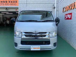 Toyota HiAce 2021 Silver