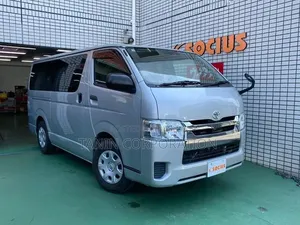 Toyota HiAce 2021 Silver