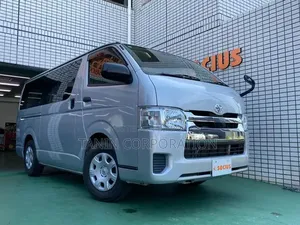 Toyota HiAce 2021 Silver