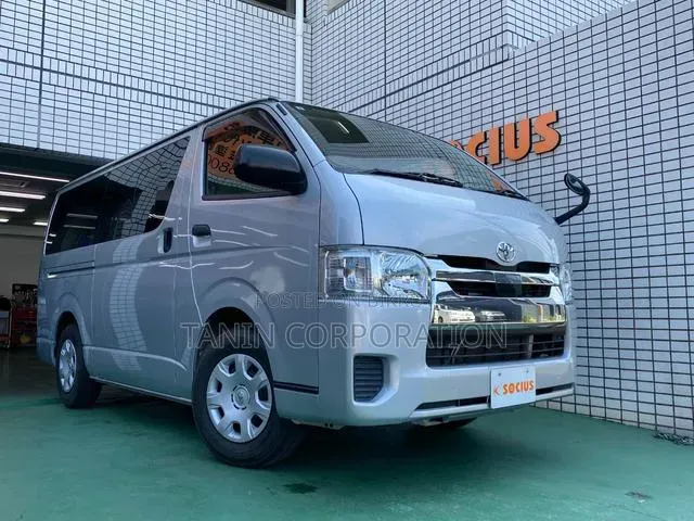 Toyota HiAce 2021 Silver